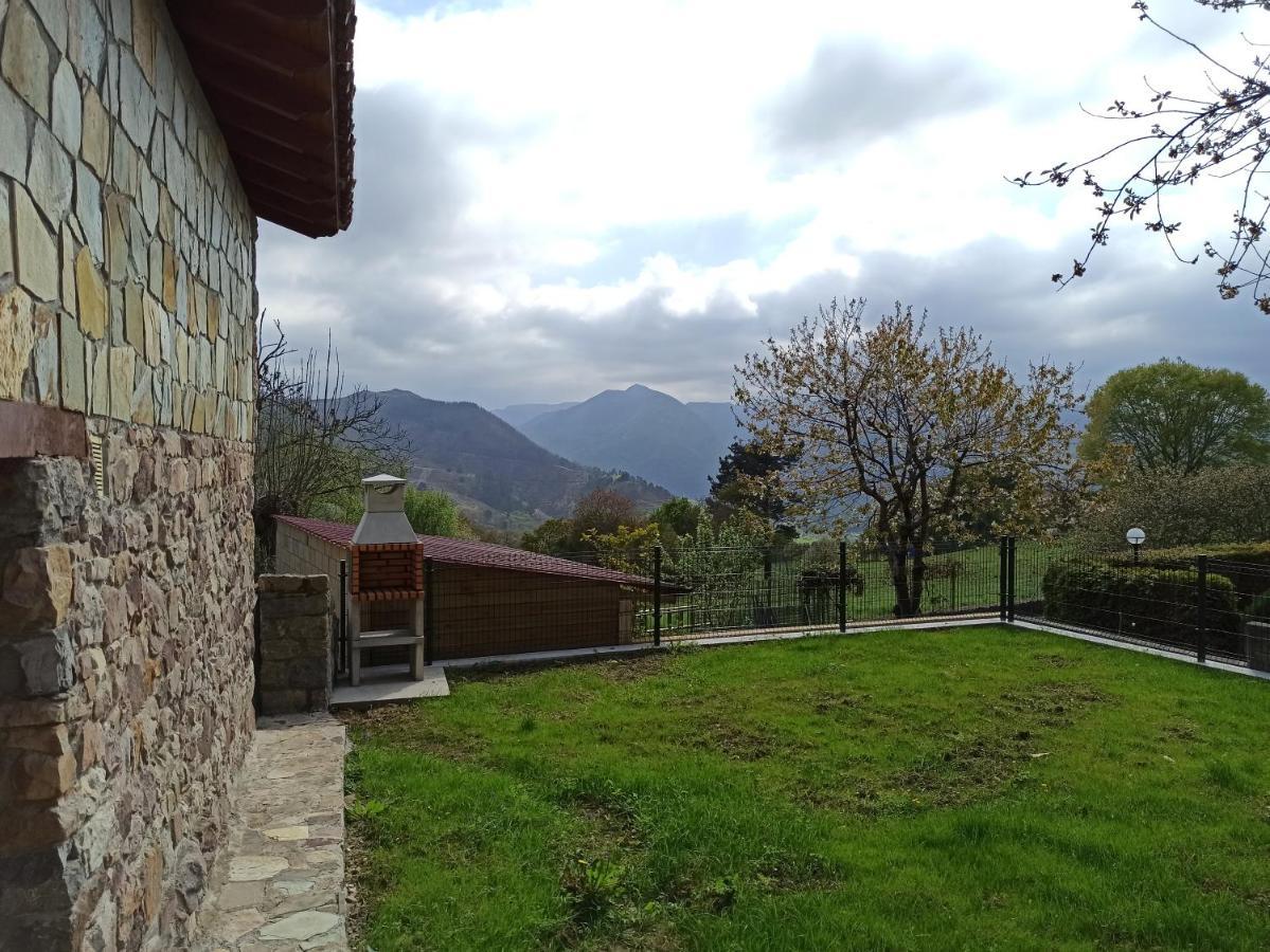 Onís Casa Rural La Cabana מראה חיצוני תמונה
