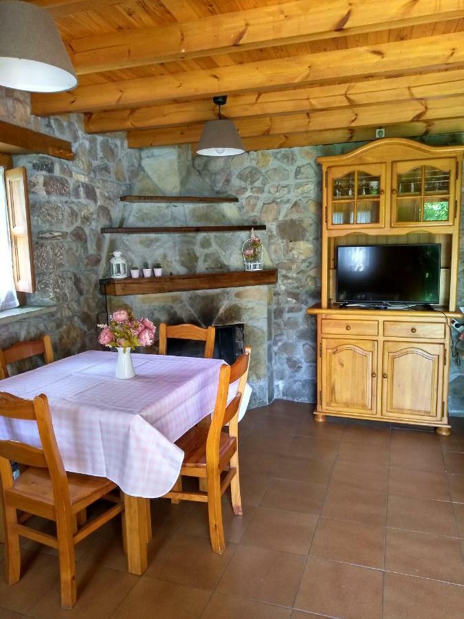 Onís Casa Rural La Cabana מראה חיצוני תמונה