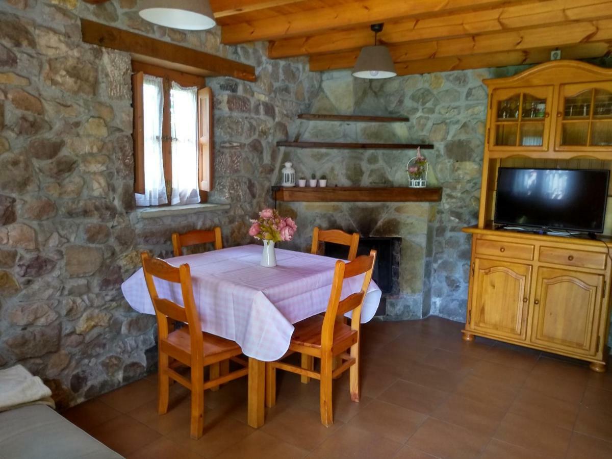 Onís Casa Rural La Cabana מראה חיצוני תמונה